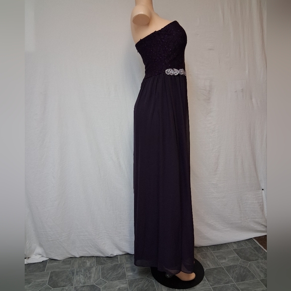 Speechless Dark Purple Strapless Dress Perfect for formal events. - Picture 8 of 17